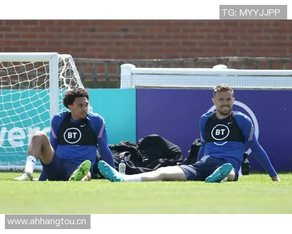 亨德森迎英格兰赛场600场里程碑之战成功打入加盟小蜜蜂的首个进球